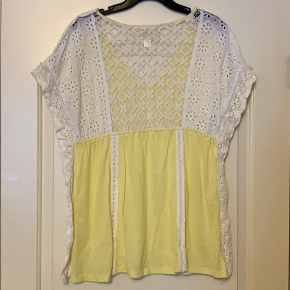 Nick & Mo Lace Top - Picture 4 of 6